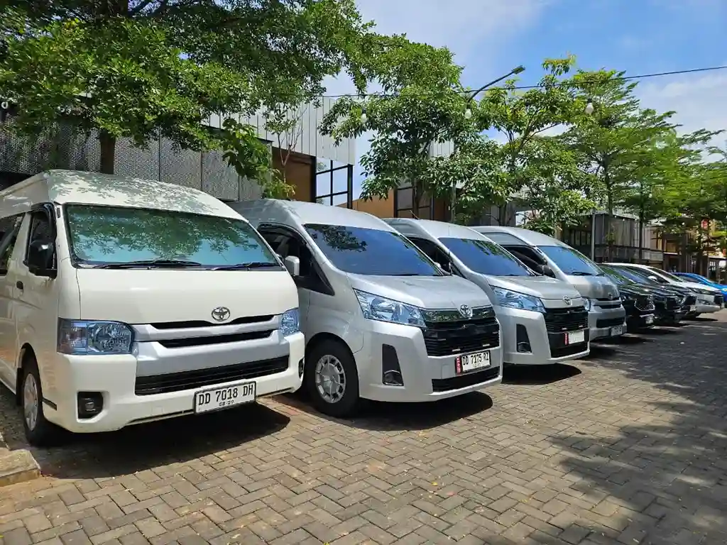 sewa hiace makassar