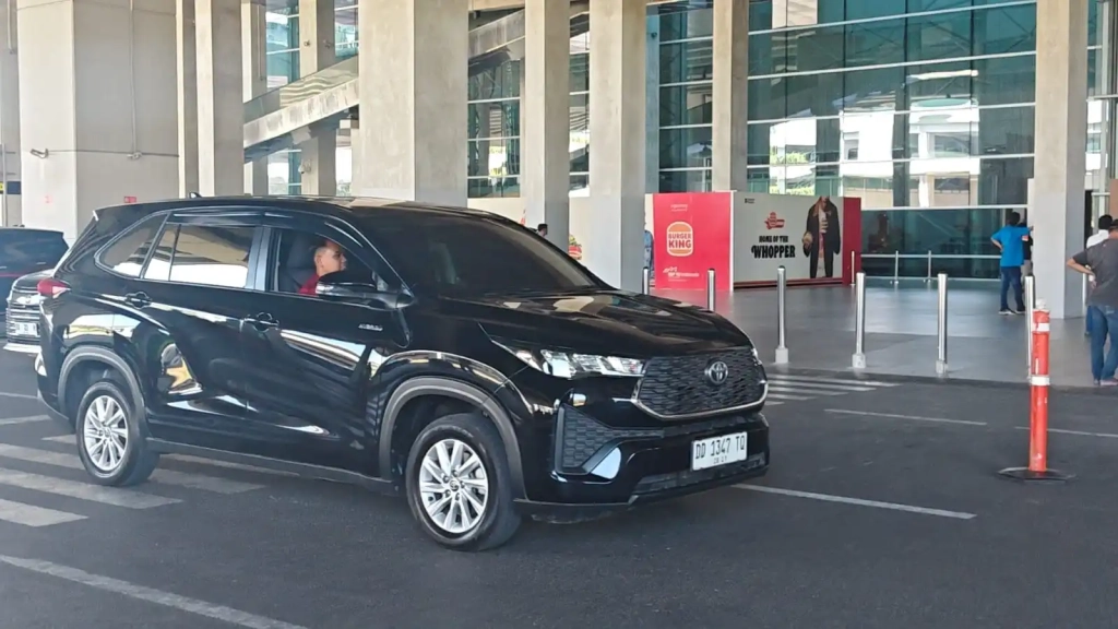 unit innova zenix tri berkah abadi